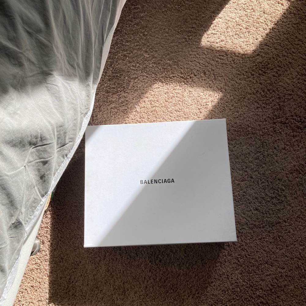 🖤Balenciaga TripleS size 8 💯 grey/beige - Picture 5 of 9